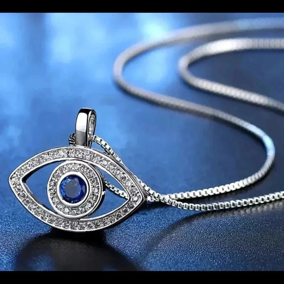 925 Sterling Silver Evil Eye Necklace 🧿 - Picture 3 of 7